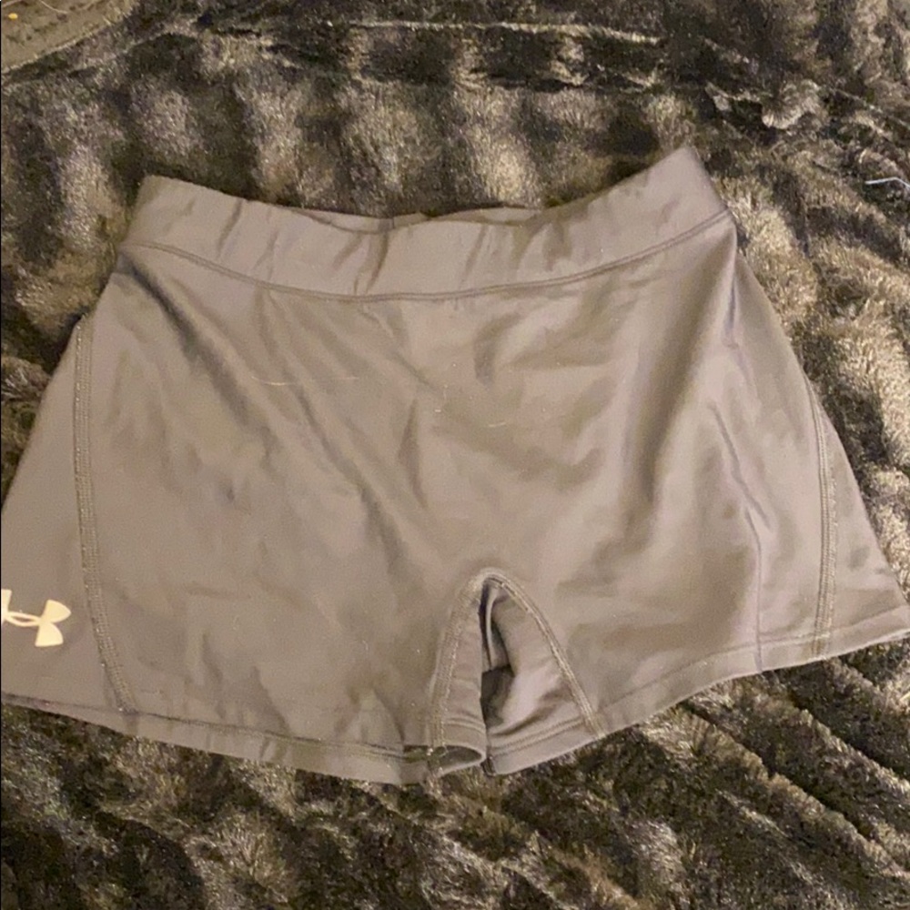 UNDERARMOR RUNNING SHORTS